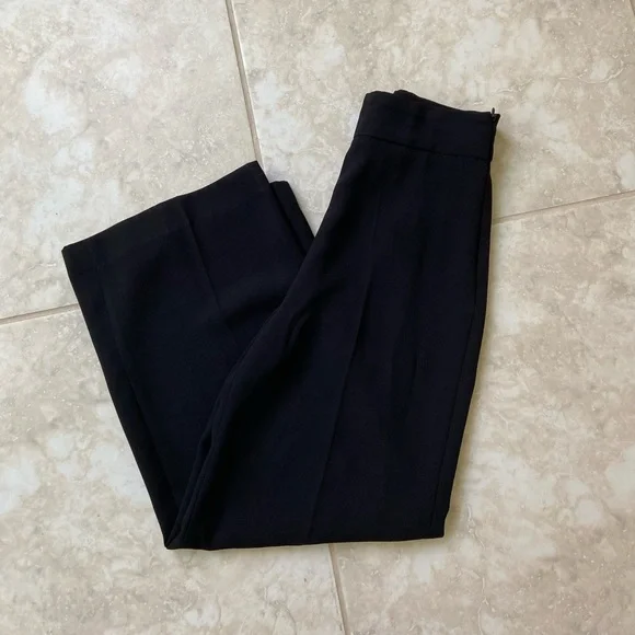High waisted wide leg Zara pants! Perfect for formal and casual occasions - Picture 2 of 4